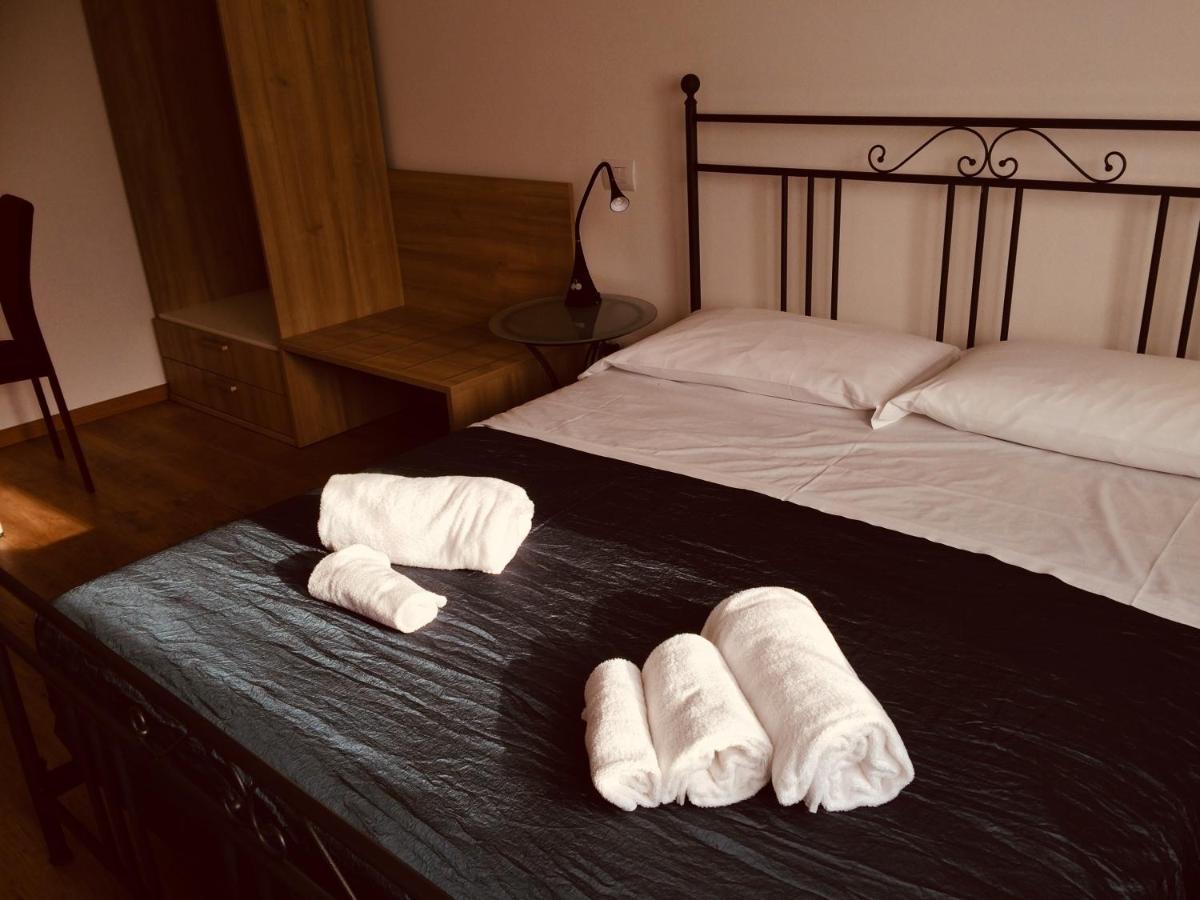 Agriturismo Al Tralcio Valeggio sul Mincio Eksteriør billede