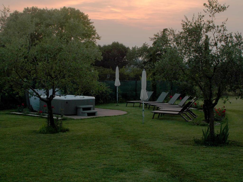 Agriturismo Al Tralcio Valeggio sul Mincio Eksteriør billede