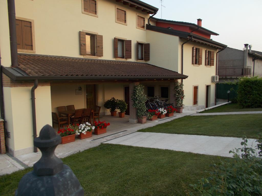 Agriturismo Al Tralcio Valeggio sul Mincio Eksteriør billede