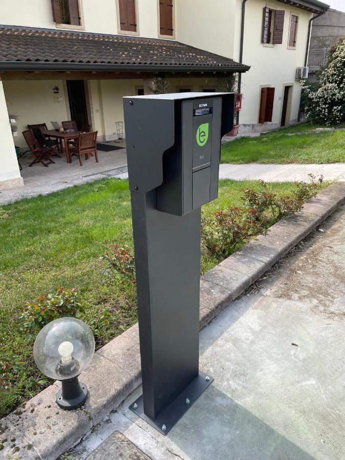 Agriturismo Al Tralcio Valeggio sul Mincio Eksteriør billede