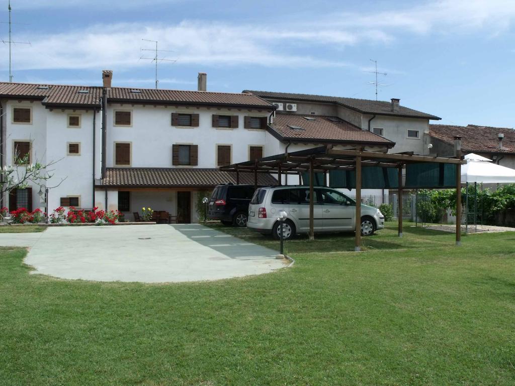 Agriturismo Al Tralcio Valeggio sul Mincio Eksteriør billede