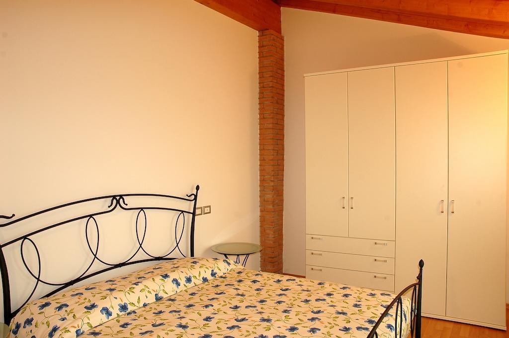Agriturismo Al Tralcio Valeggio sul Mincio Eksteriør billede