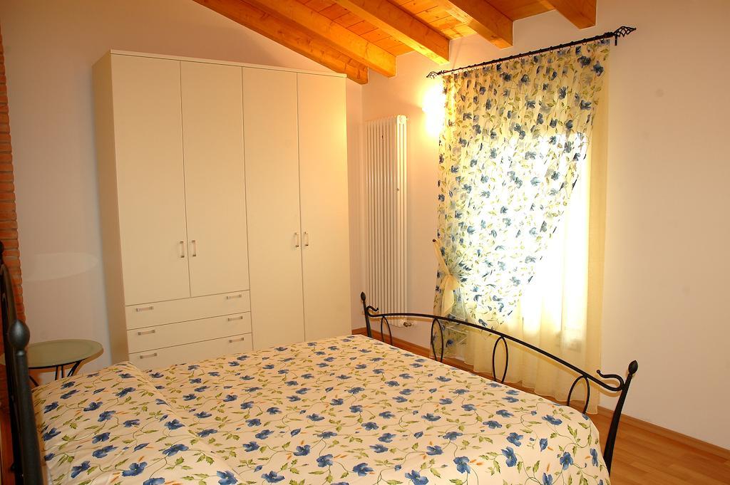 Agriturismo Al Tralcio Valeggio sul Mincio Værelse billede