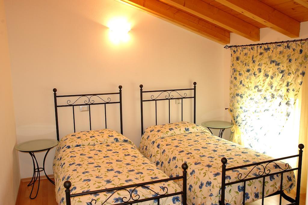 Agriturismo Al Tralcio Valeggio sul Mincio Værelse billede