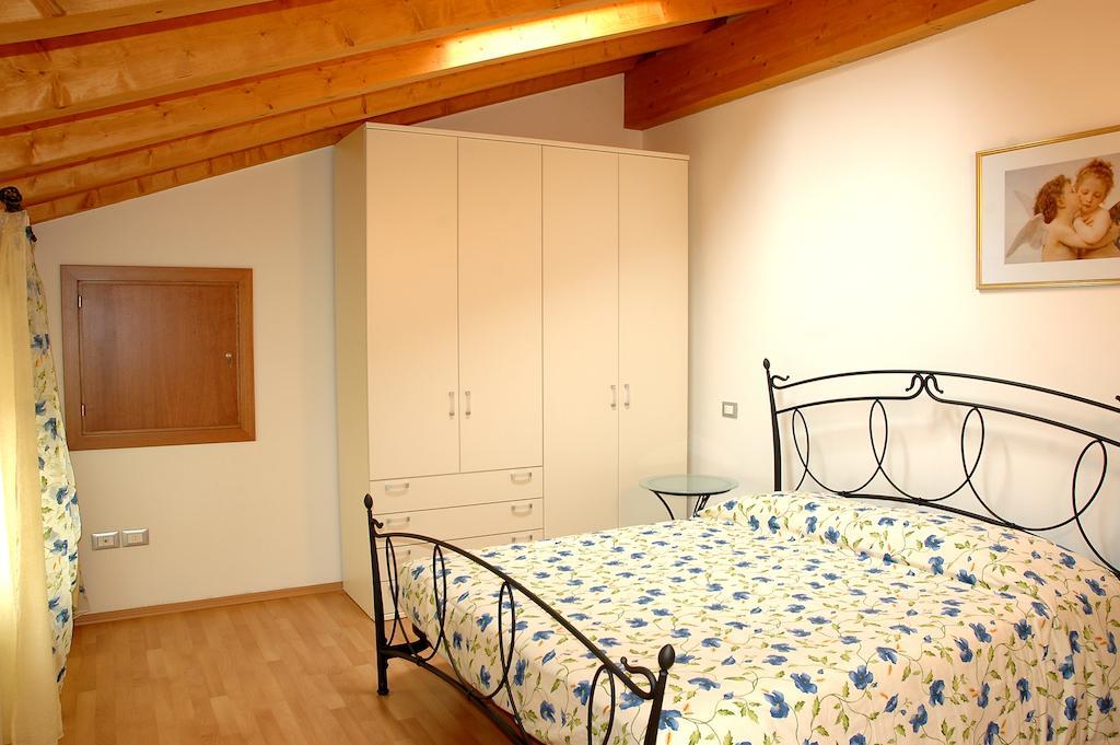 Agriturismo Al Tralcio Valeggio sul Mincio Værelse billede