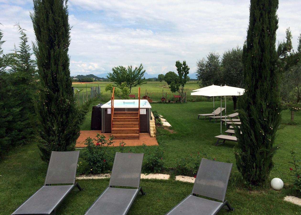 Agriturismo Al Tralcio Valeggio sul Mincio Eksteriør billede