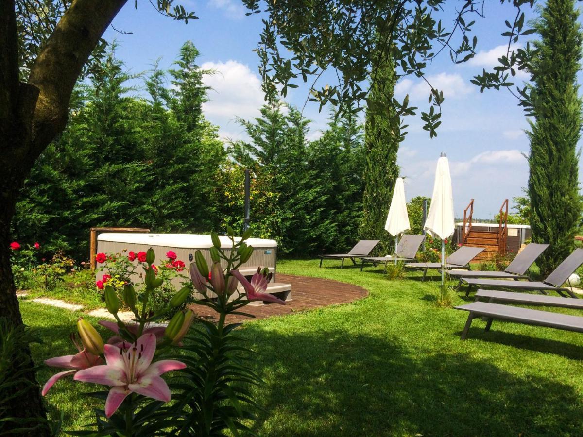 Agriturismo Al Tralcio Valeggio sul Mincio Eksteriør billede